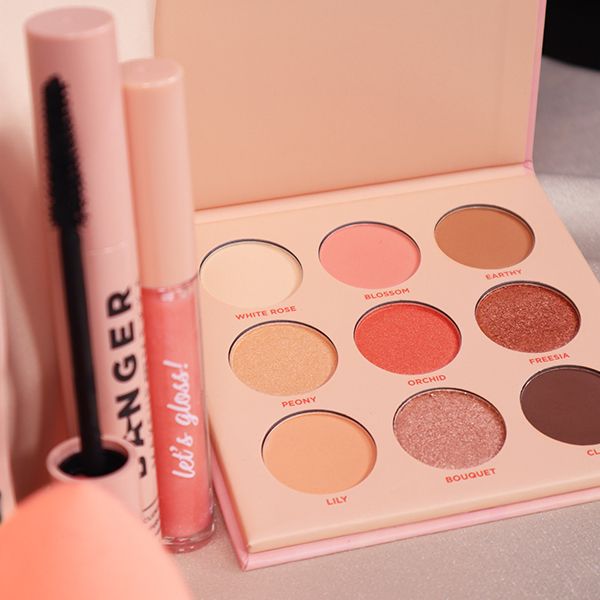 Let's Bloom Eyeshadow Palette Let's Bloom Eyeshadow Palette